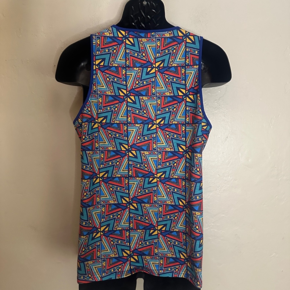 Steele Tank Top Medium Gently worn 95% polyester/5% elastane 20" armpits - Picture 2 of 3
